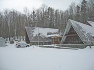 =Snow blankets the Birch Ridge Inn at Killington