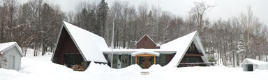 Birch Ridge Inn, Killington VT, draped in snow to greet the New Year