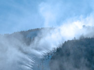 Snow guns blasting Superstar<br />Sunday January 13, 2008, 12:45 PM